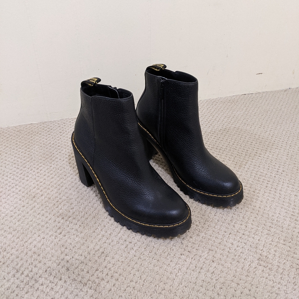 Dr. Martens Magdalena Size 10 Black